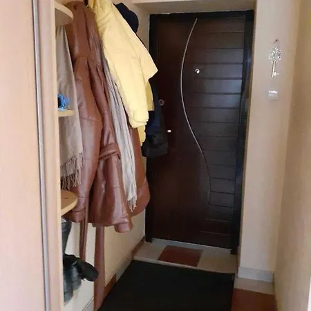 заселення по коду в 2 кімнатну квартиру в центре Apartment